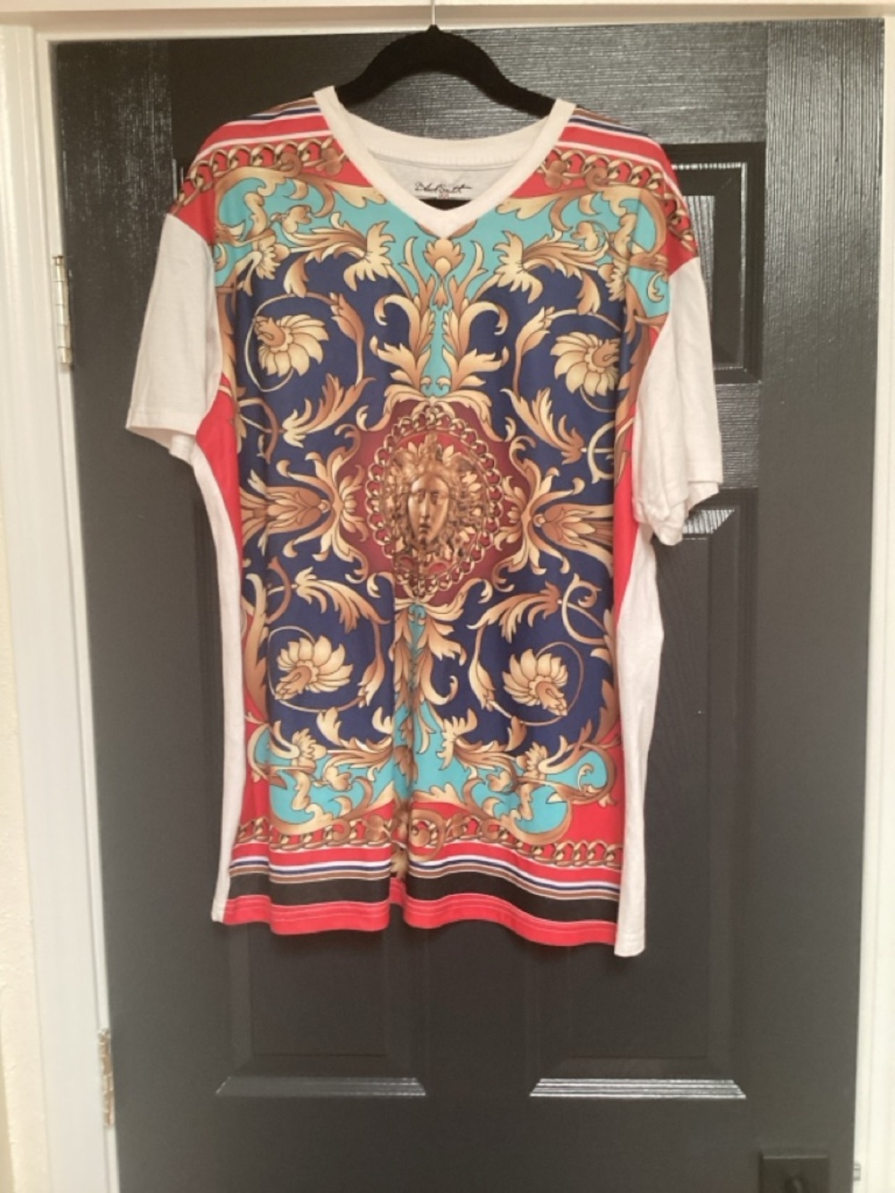 Ornate Baroque Medallion Print V-Neck Tee, pit to pit 24’ inches. 771